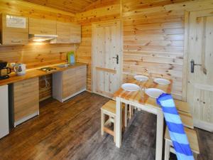 Kuchyň nebo kuchyňský kout v ubytování Single-story holiday homes with a terrace, pool