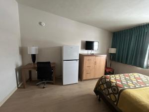 Μια τηλεόραση ή/και κέντρο ψυχαγωγίας στο Studio Apartments +19 φωτογραφίες