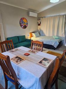 Postel nebo postele na pokoji v ubytování Di's B&B unit 2