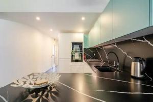 Billede fra billedgalleriet på Scarlet's Place - 1 bed Victory Village Quinta Do Lago - beach, nature, lakes i Quinta do Lago