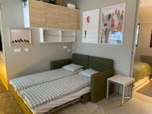 Ένα ή περισσότερα κρεβάτια σε δωμάτιο στο Konaci Koznik Porodični