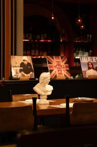 Thức uống tại Yes Rustic Luxury Rome Art Hotel