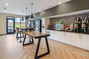 Кухня или мини-кухня в Extended Stay America Premier Suites - Harrisonburg

