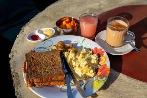 Makanan di atau berdekatan hotel
