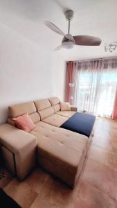 Część wypoczynkowa w obiekcie Cosy Apartment in Castellón with Shared Pool, 55 sqm