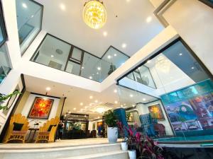 Charmpearl Hotel & Suites的休息区