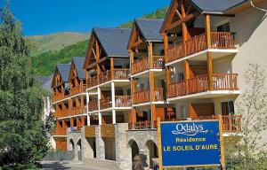 En generel udsigt til bjerge eller udsigt til bjerge taget fra lejligheden