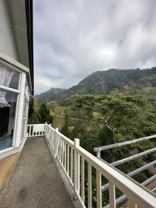 Nespecifikovaný výhled na hory nebo výhled na hory při pohledu z bed and breakfast