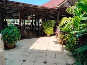 Aed väljaspool majutusasutust D'Feringghi Hotel +9 fotot