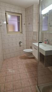 Koupelna v ubytování Wohnung Bergblick + 4 fotografie