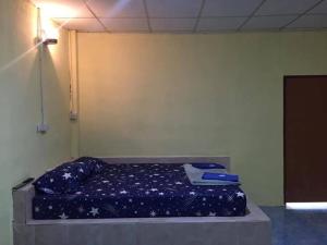 Postel nebo postele na pokoji v ubytování Song pee nong resort Phattalung