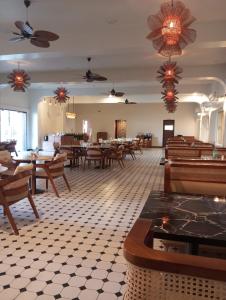 Hotel GSR Tumkur的休息区