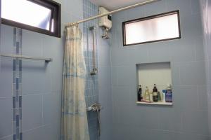 Et badeværelse på Luxury 4 KingSize BedRooms - Central & Modern Sukhumvit + 32 billeder