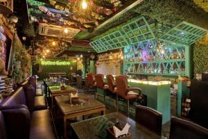 Lounge nebo bar v ubytování Townhouse Jp Grand Near Mayapuri Chowk