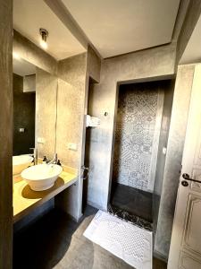 Koupelna v ubytování Smala Beldi Guest House