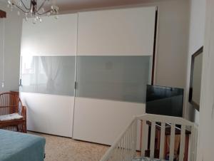 Uma televisão e/ou sistema de entretenimento em Un mare di relax