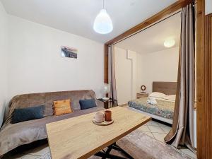 Postel nebo postele na pokoji v ubytování Apartment 4 pers Montferrand Cordeliers