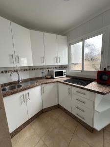 Kuchyň nebo kuchyňský kout v ubytování Casa Meme Nerja