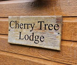 Certifikát, hodnocení, plakát nebo jiný dokument vystavený v ubytování Cherry Tree Lodge with Hot Tub near Alton Towers