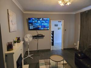 Μια τηλεόραση ή/και κέντρο ψυχαγωγίας στο Heronsgate GH017