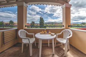 Balkón nebo terasa v ubytování Legends Hotel Sidari Corfu
