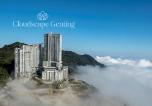 ゲンティンハイランドにあるGenting Ion Delemen by Cloudscape Gentingの雲の中の街並み
