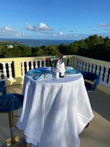 A balcony or terrace at Seabliss Villa