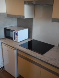 Kuchyň nebo kuchyňský kout v ubytování Appartement vue mer Port Vendres Collioure direct crique wifi + 12 fotografií