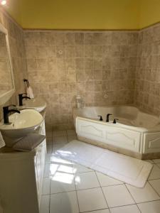 A bathroom at Seabliss Villa