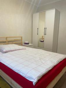 Postel nebo postele na pokoji v ubytování Central Apartment in Golden Square