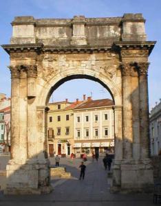 Photo de la galerie de l'établissement Travel Station, à Pula