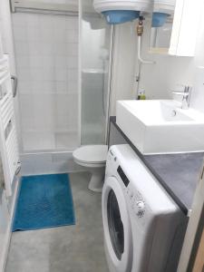 Kúpeľňa v ubytovaní Appartement charmant à Saint-Jean-de-Monts 25m² avec terrasse