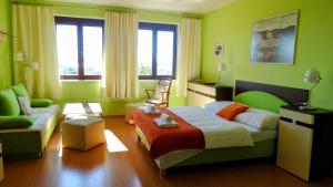 Postel nebo postele na pokoji v ubytování Apartmán Nesyt