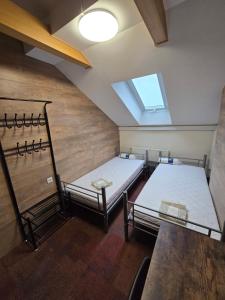 Postel nebo postele na pokoji v ubytování Rooms4Rest Skibicka - Private rooms for tourists - ATR Consulting Sp, z o,o,
