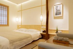 52 Designer B&B 객실 침대