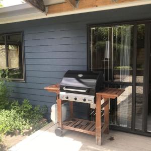 Gril dostupný pro hosty v prázdninového domu