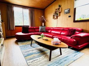 Conlan Springs Cottage的休息区