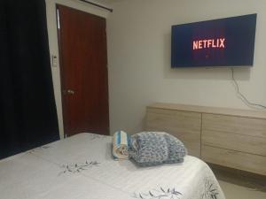 Postel nebo postele na pokoji v ubytování Habitacion confortable centrica en Yumbo cerca al aeropuerto y centro de eventos
