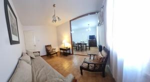 Χώρος καθιστικού στο Departamento Plaza Centro