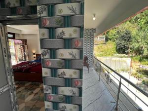 Balkón nebo terasa v ubytování Lake Side Homestay - Pradhan Homestay Mirik + 10 fotografií