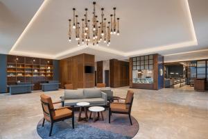 Posezení v ubytování Four Points by Sheraton Chennai, Velachery