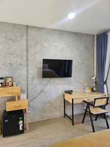 TV a/nebo společenská místnost v ubytování The Picturebook Guesthouse