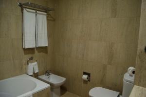 
A bathroom at INATEL Graciosa
