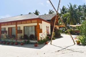 Aed väljaspool majutusasutust Rattehi Inn at Rakeedhoo