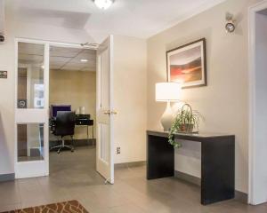 ウィニペグにあるComfort Inn Southのギャラリーの写真