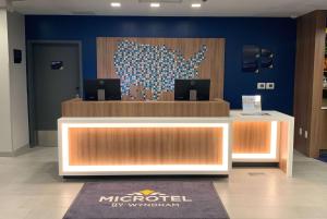 Vstupní hala nebo recepce v ubytování Microtel Inn & Suites by Wyndham Rehoboth Beach + 19 fotografií