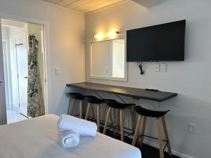 TV a/nebo společenská místnost v ubytování Midwaymotel Rotorua