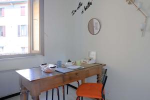 Zdjęcie z galerii obiektu BnButler - Navigli Apartment - Vicolo Lavandai w Mediolanie