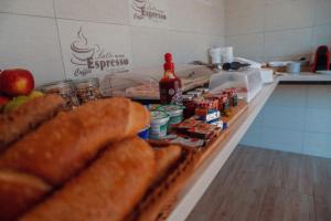 Jedlo v ubytovaní bed & breakfast alebo blízkom okolí