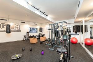 Posilňovňa alebo fitness centrum v ubytovaní Apartments Villa Aura - Adult Only